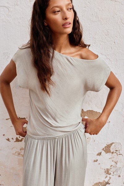 Pull & Bear Asimetrik saten top