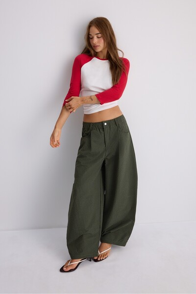 Stradivarius Kareli paraşüt pantolon