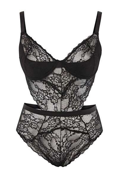 Trendyol Curve Μαύρο Δαντελένιο Ολόσωμο Κορμάκι Μεγάλου Μεγέθους TBBSS26CS00002