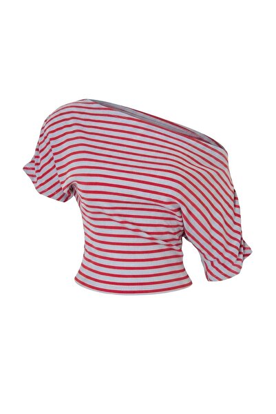 Trendyol Collection بلوزة محبوكة مرنة ذات قصة عادية باللون الأزرق الفاتح/الأز...