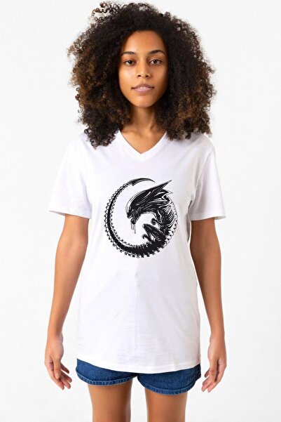 Tshirthane تيشيرت نسائي أبيض برقبة على شكل حرف V من Allien Xenomorph