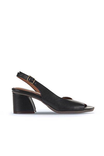 Bueno Shoes صندل نسائي بكعب من الجلد الأسود 01wa3501