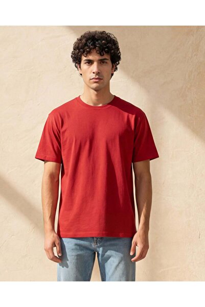 REDTAG تي شيرت رجالي أحمر سادة