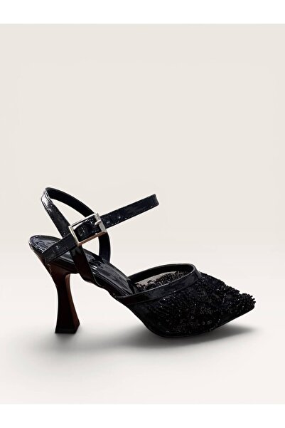 Acarbey Zenne with Heels