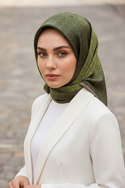 Vissona % 57 İPEK % 43 VİSKON Twill İpek Monogram Desenli Haki Renkli 90x90 E...