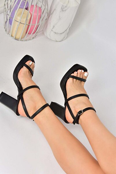 Fox Shoes Černé ležérní dámské boty na silném podpatku M282462709