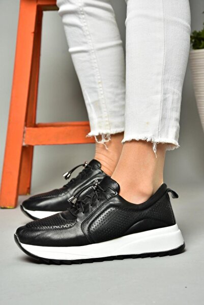 Fox Shoes P540009203 Черни спортни обувки от естествена кожа