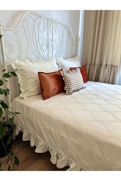 Decamor home طقم مفرش سرير مكشكش بتفاصيل مطرزة بتصميم عتيق، مفرش سرير مكشكش ب...