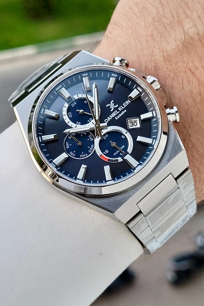 Daniel Klein Dial in Navy Blue, Strap in Gray Color, Same as in the Image, 44...