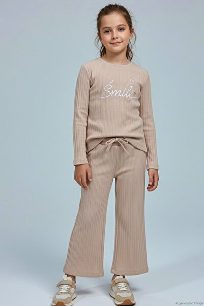 Breeze طقم بنطلون بناتي مطرز بحروف وقلوب مع إكسسوارات فيونكة للأعمار من 4 إلى...