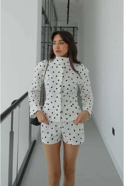 Helen Goods Νέα σεζόν Γυναικεία VIRAL ZRA Σετ Σορτς με Πουά Μπουφάν με Όρθιο ...