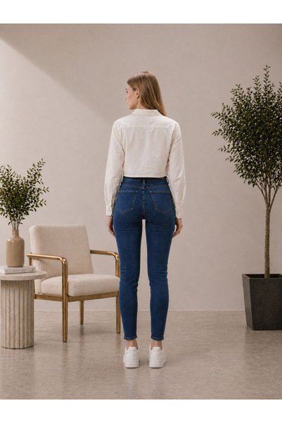 Rosita Women's Narrow Leg Pants |   Skinny Fit Recovery Lycra Jean