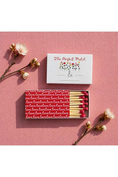 CandleLab Sonsuz Aşk (Love Love Love) - Kişiselleştirilebilir Hediyelik Kibri...