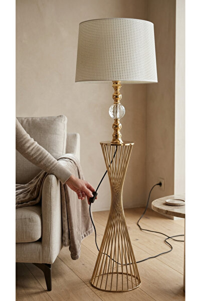 Decodelight Gold Burgu Model Kristal Taşlı Metal Ayaklı Pileli, Hazeran ve Ku...