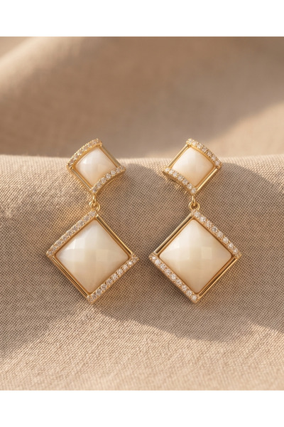 HOSBUTIK Gold ekru renk taşlı küpe 2 cm