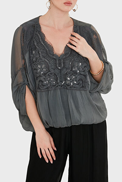 Via Dante Oversize İpekli V Yaka Dantel Detaylı Bluz BLUZ 6901023