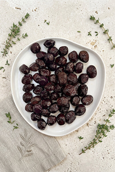 Ayolis Premium Gurme Yağlı Salamura Siyah Zeytin XL 1700 g (Zeytinyağlı)