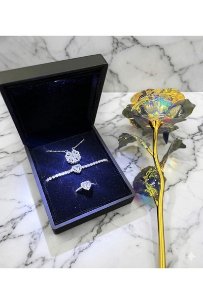 ArtBDesign Küçük Işıklı Kutuda Yonca Kolye Kalpli Set Ve Solmayan Gül
