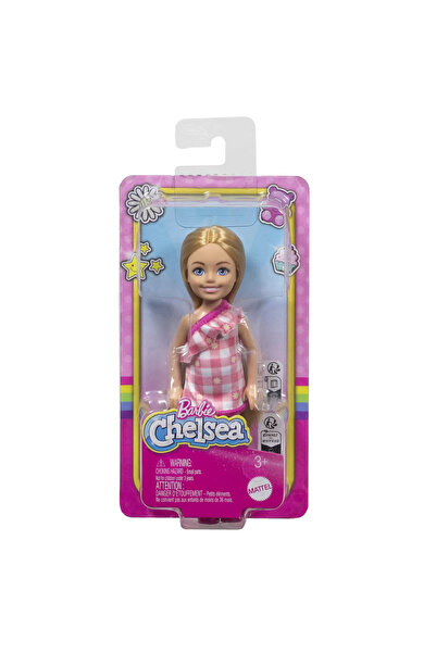 Barbie Păpușă blondă Chelsea cu rochie în carouri roz
