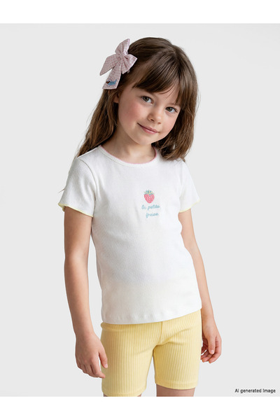 LC Waikiki Vizyon New Season Strawberry Embroidered Girls' Ribbed T-Shirt