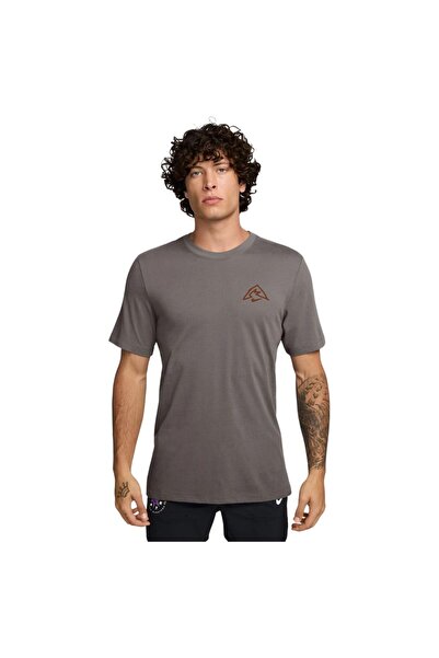 Nike Men's Short-Sleeve Dri-FIT Tee S