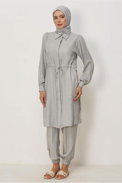 Alvina Belden Tight-Fitting Pants Suit 44414