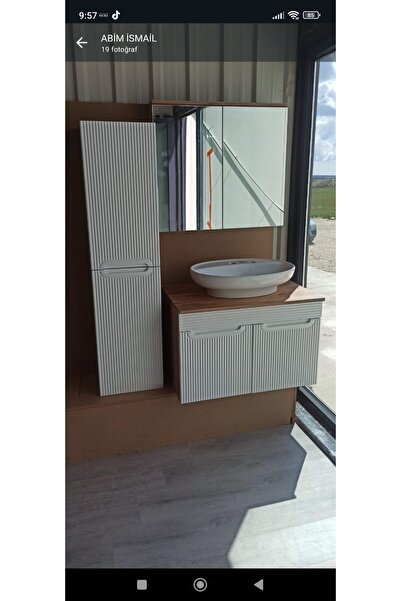 Mina BANYO DOLABI