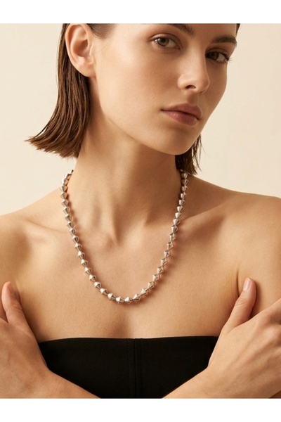 COCOSH TAKI Elegant Necklace with Silver-Colored Metal Beads