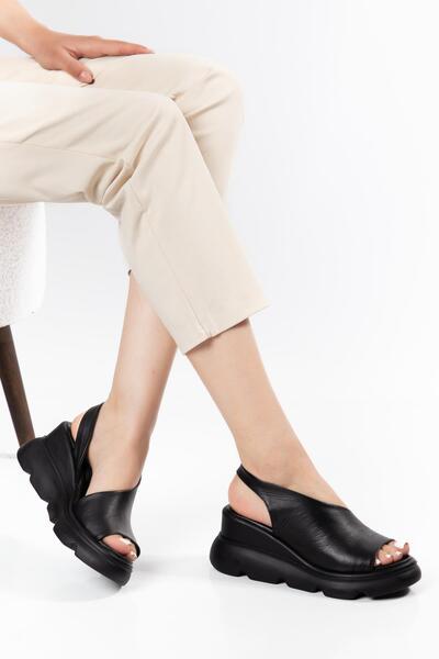 SUİNS SHOES Sandale Suins Helora cu toc pană și elastic la spate