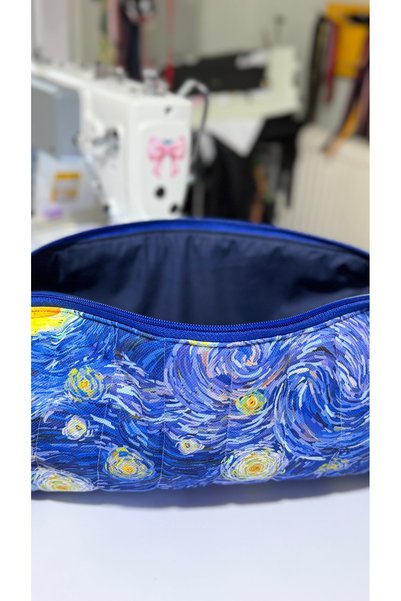 TALKING DREAMS Van Gogh Starry Night Patterned Hair Styling Bag