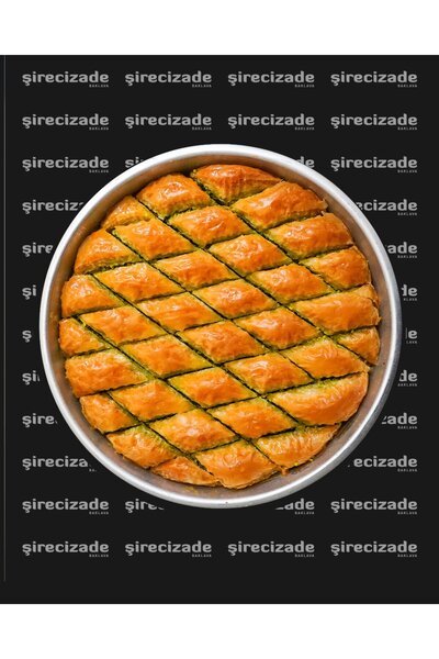Şirecizade Klasik Mekik Baklava 1 KG Tepsi – Geleneksel Gaziantep Lezzeti