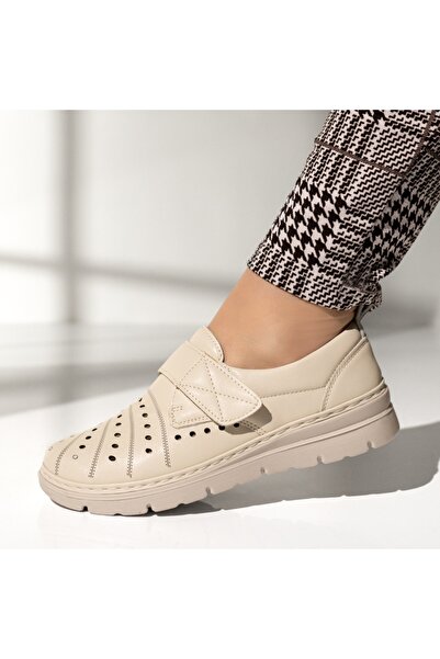 Modlet.ro Pantofi casual de damă, bej, perforați, cu închidere tip arici MOD1...