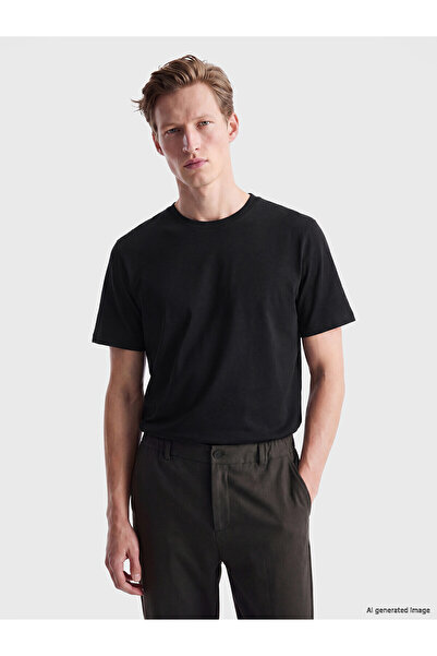 LC Waikiki Peak New Season Regular Fit Basic Men's Dry Touch T-Shirt