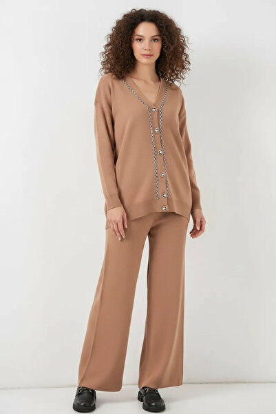 buğrahayalin Women's V-Neck Buttoned Knitwear Camel Set