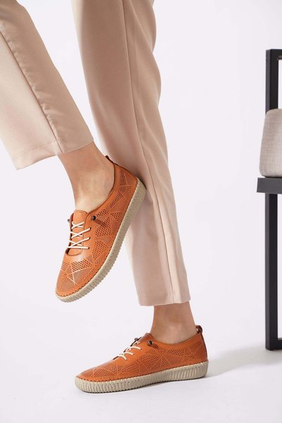 Moda Pie Sorter Elastic Flower Laser Sole Leather Orthopedic Women's Shoes Tan Skin