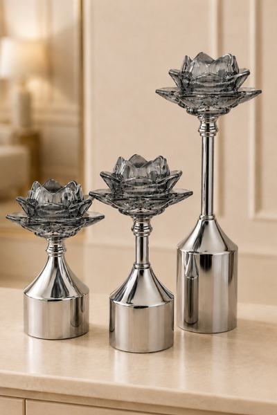 MİS KİTCHEN 3’lü Füme Lotus Şamdan Seti Gümüş Renk Metal Gövdeli Dekoratif Mu...