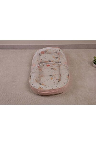 Star Kids Portable Baby Bassinet with Mosquito Net and Foldable Storage Bag