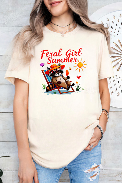 Sarah's Boutique Women's T-shirt – 100% cotton – Feral Raccoon