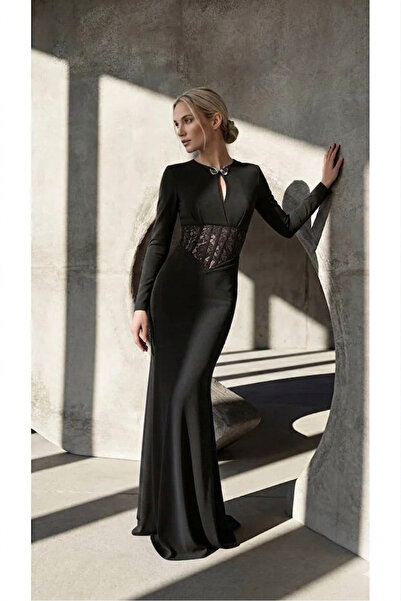 Hennin Stone Embellished High Collar Lace Dress