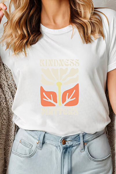 Sarah's Boutique Women's T-shirt – 100% cotton – Kindness Matters