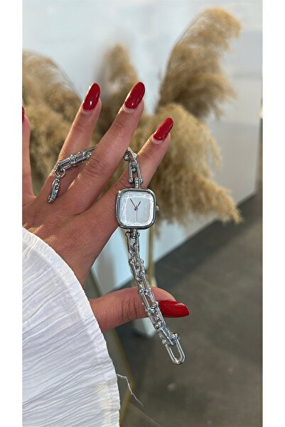 GLARE JEWELRY CO ساعة يد نسائية فاخرة بتفاصيل داخلية بيضاء، مرصعة بالزركون با...
