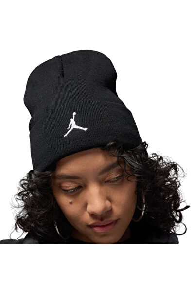 Nike U J PEAK BEANIE CU CĂPTUȘEALĂ DE SATIN ESS HJ3224-010