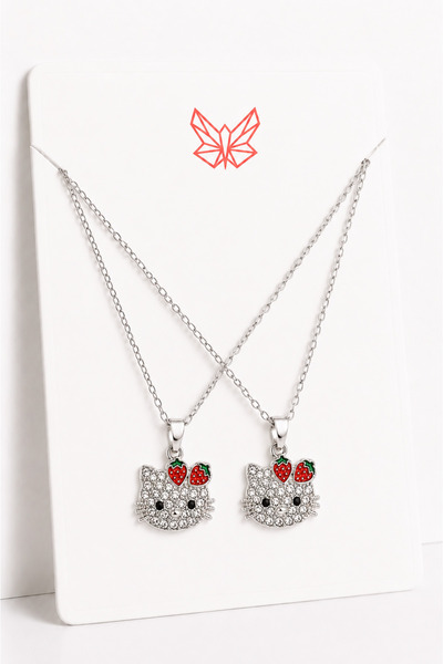 MakeWell Hello Kitty Kalpli Kolye Seti 2'li – Zirkon Taşlı Kalp Kolye, Arkada...