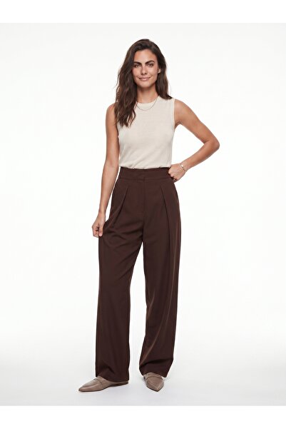 ONLOOX Bitter Brown Flowy Fabric High Waist Draped Relaxed Fit Front Pleated ...
