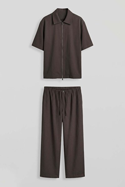 ablukaonline Men's Relaxed Fit Tencel Zippered Shirt and Pants Set Brown