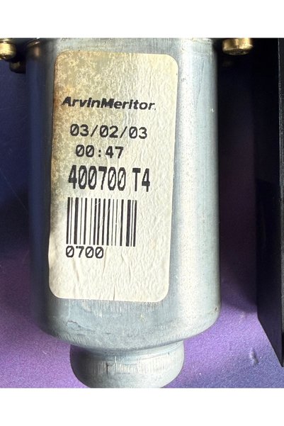 Volkswagen Polo Motoraș macara față dreapta 9N cod 602959801A
