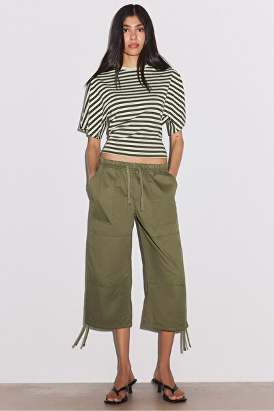 Stradivarius Relaxed fit poplin bermuda