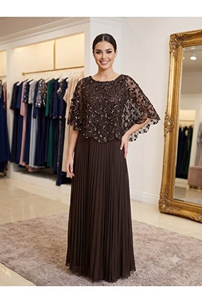 Pyramid masterpieces Luxury Embroidery Pleated Evening Dress