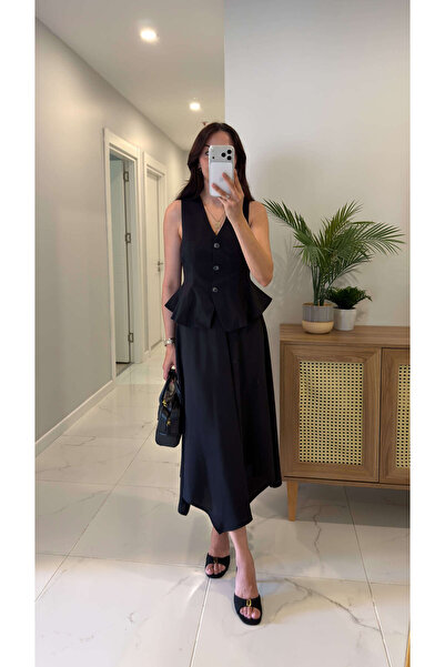 BİRCANÇİL Jales Black Vest Skirt Set