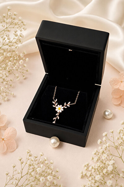 Silvanya Jewelry Dalda Papatya Kadın Kolye